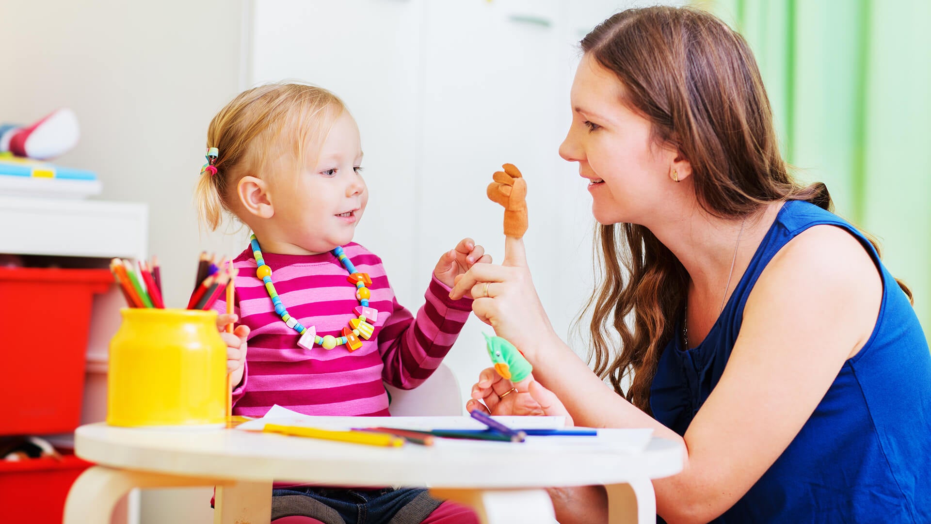 Baby is learning with toys